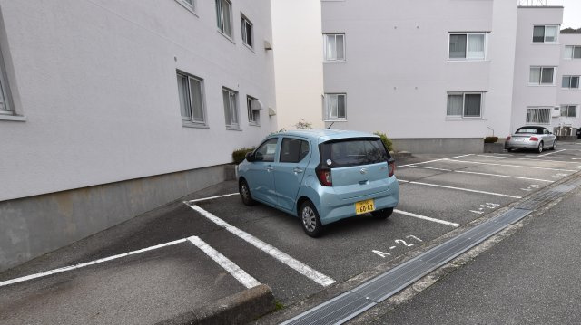 夙川台サンハイツの駐車場|駐車場です。