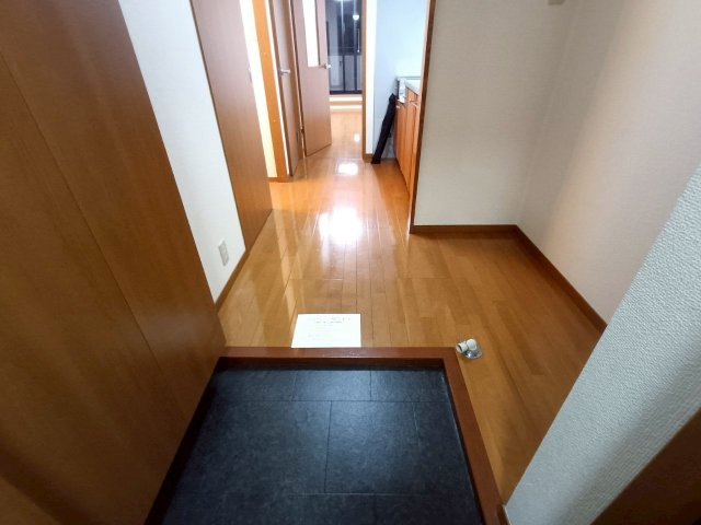 エクセレント南小岩の玄関|別部屋同タイプ