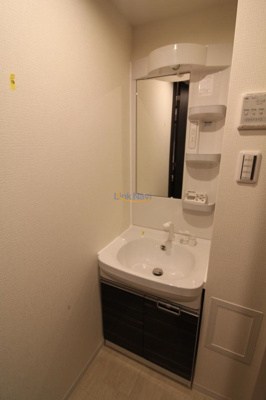 【独立洗面台】 | セオリー大阪アーバンレスト