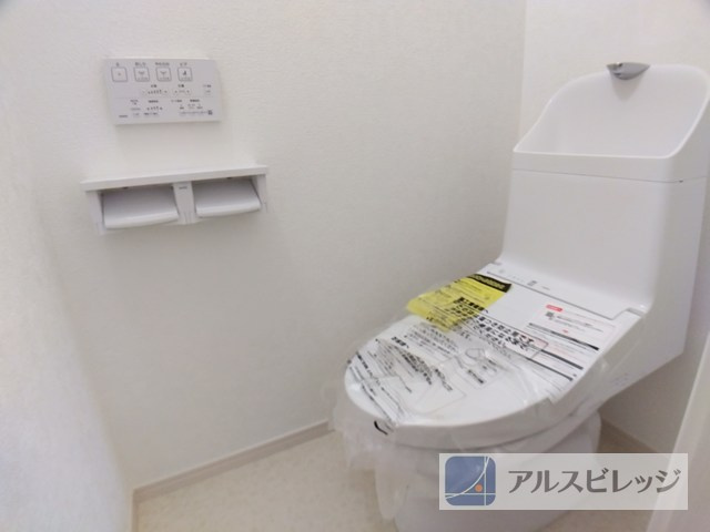 新築/新座市野寺３丁目のトイレ|落ち着いた色調のトイレです
