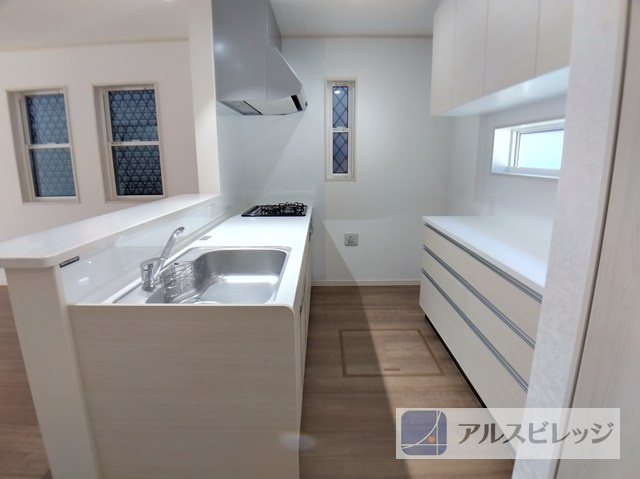 新築/新座市野寺３丁目のキッチン|使いやすいキッチンです
収納豊富