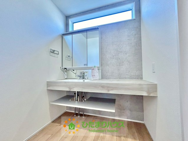 加須市花崎4丁目　新築一戸建て　02の独立洗面台