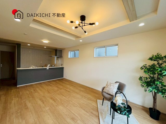 【居間・リビング】 | 加須市花崎4丁目　新築戸建　全2棟　2号棟