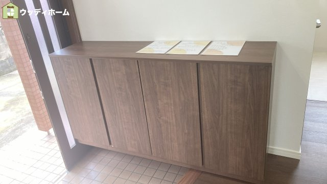 春日部市米島　中古一戸建ての玄関