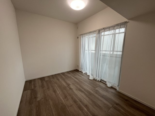 メディウス青葉台の洋室