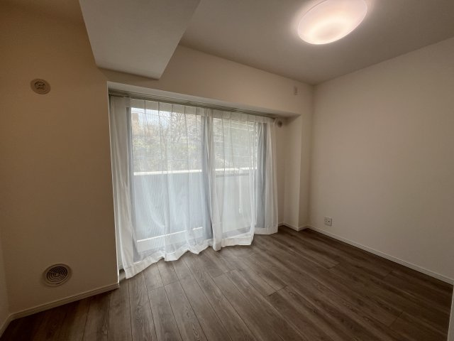 メディウス青葉台の洋室