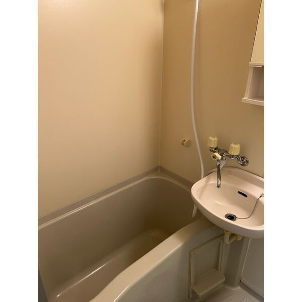 グランデュール16の浴室