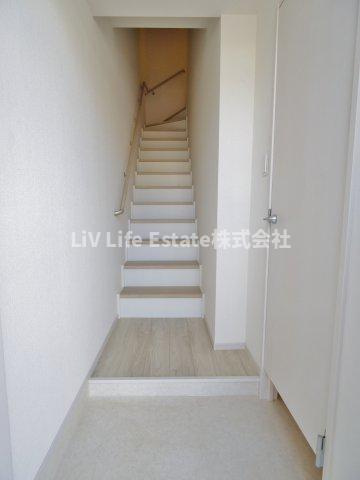 リブリ・PatriA平の の玄関