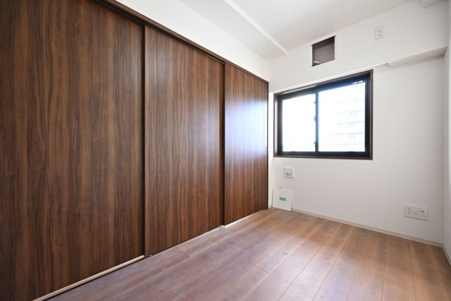 トレス両国の洋室