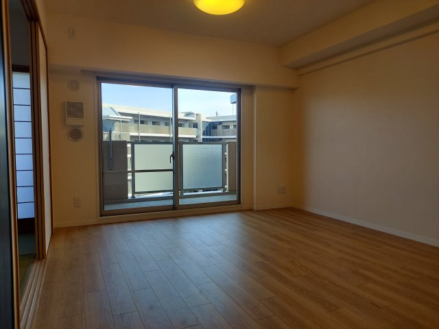 サンフル宝塚シティブレスの居間・リビング