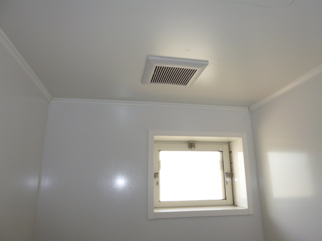 プリメール・アモーレの浴室|浴室窓