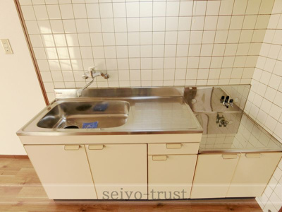 【キッチン】 | ビレッジ住岡