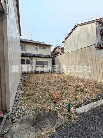 ６６６４６　岐阜市鷺山土地