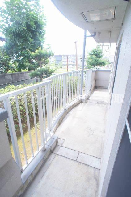 ルミエール若葉のバルコニー