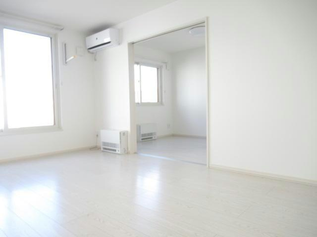 INSIEMEの居間・リビング