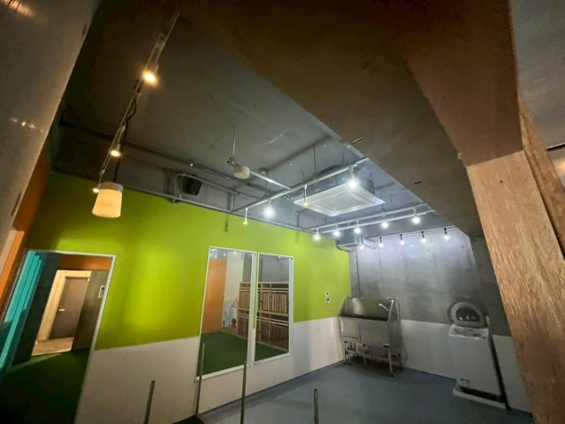 B CITY ART RESIDENCE CENTRAL PARKの内装|壁の設置、スケルトン工事費用は貸主負担。造作残しは相談可。キッチンや冷蔵庫等の設備は全て撤去します。写真は①・②両方です。