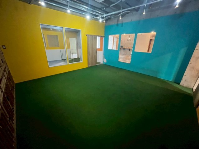B CITY ART RESIDENCE CENTRAL PARKの周辺|壁の設置、スケルトン工事費用は貸主負担。造作残しは相談可。キッチンや冷蔵庫等の設備は全て撤去します。写真は①・②両方です。