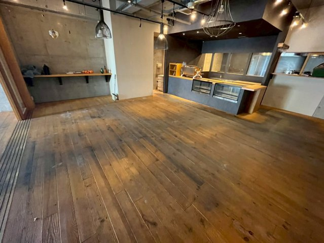 B CITY ART RESIDENCE CENTRAL PARKの内装|壁の設置、スケルトン工事費用は貸主負担。造作残しは相談可。キッチンや冷蔵庫等の設備は全て撤去します。写真は①・②両方です。