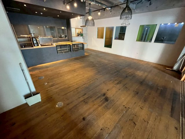 B CITY ART RESIDENCE CENTRAL PARKの内装|壁の設置、スケルトン工事費用は貸主負担。造作残しは相談可。キッチンや冷蔵庫等の設備は全て撤去します。写真は①・②両方です。