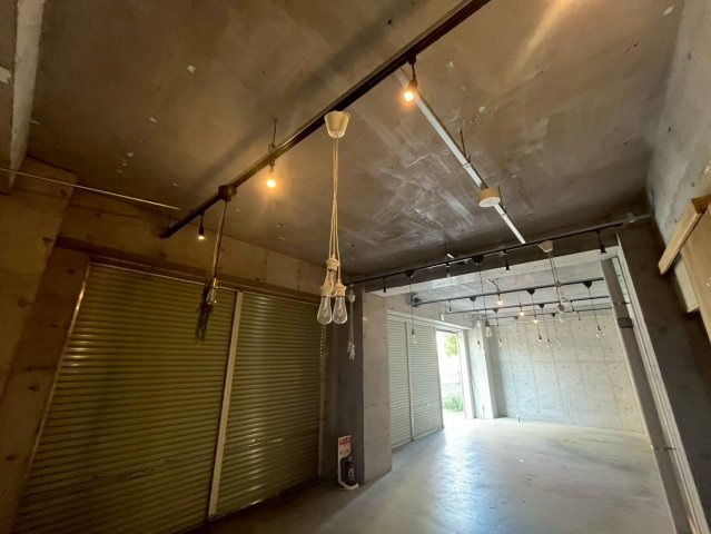 B CITY ART RESIDENCE CENTRAL PARKの内装|壁の設置、スケルトン工事費用は貸主負担。造作残しは相談可。キッチンや冷蔵庫等の設備は全て撤去します。写真は①・②両方です。