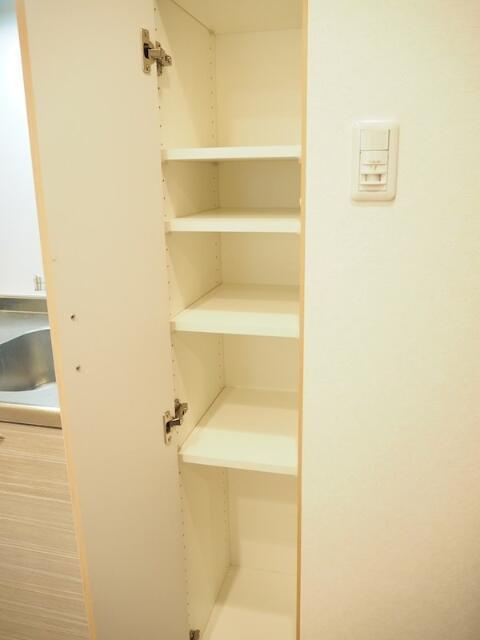 ルーブル旗の台弐番館の収納|下足入 