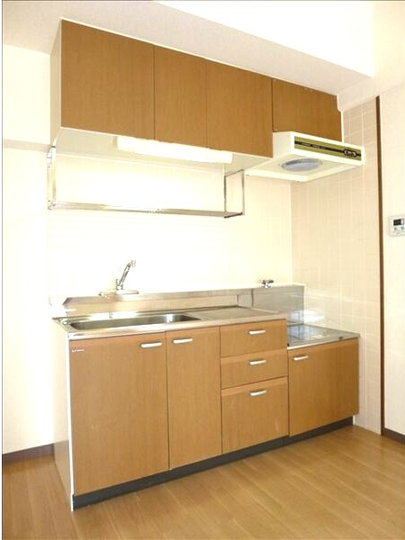 レージュグリーンのキッチン