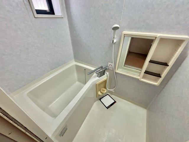 ディアス花北　B棟の浴室
