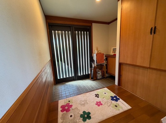 【玄関】 | 殖産浮山温泉郷　戸建