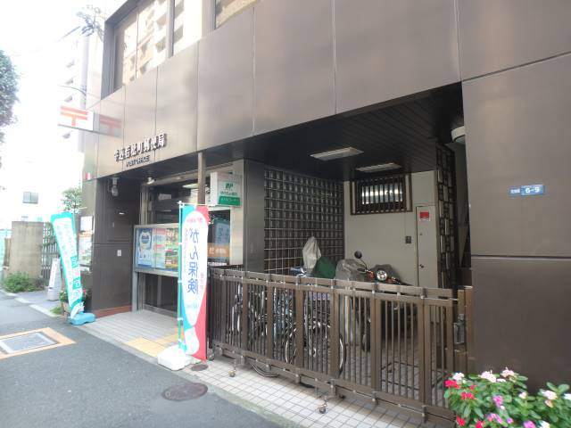 カーサローズの周辺