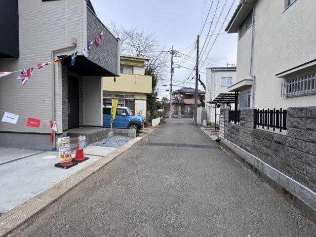 柏市松ケ崎新築戸建（松ケ崎９期）の前面道路含む現地写真|南東側前面道路