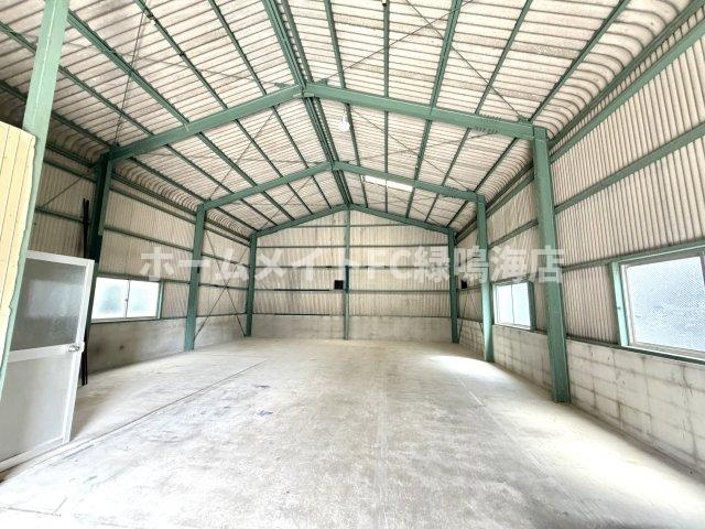 若鶴町１８７倉庫南のロビー