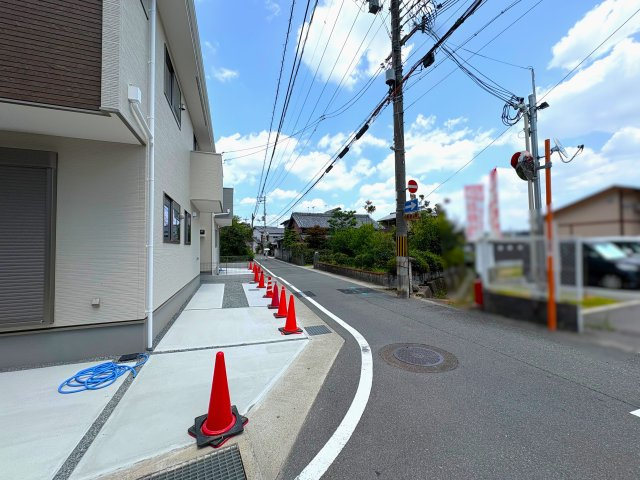 上桂西居町　１号地の前面道路含む現地写真