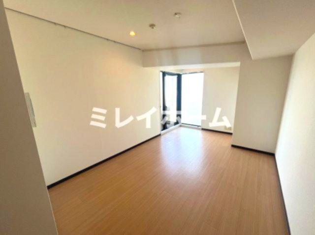 グランアリュール大鳥居の居間・リビング|同建物内別のお部屋の参考写真になります。