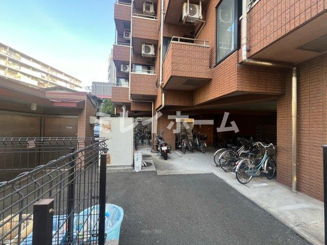 グランアリュール大鳥居の駐車場