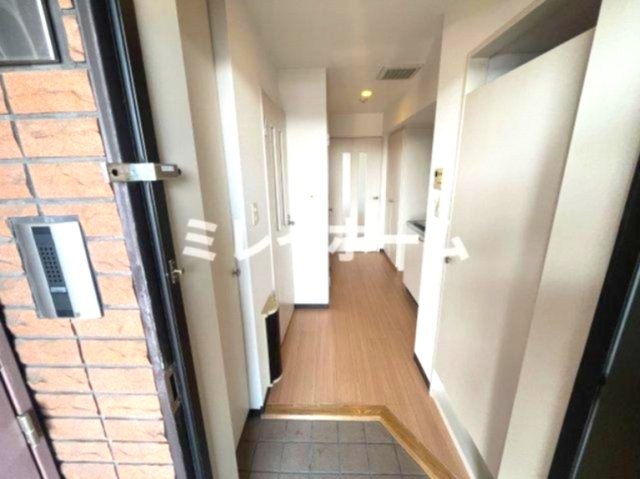 グランアリュール大鳥居の玄関|同建物内別のお部屋の参考写真になります。