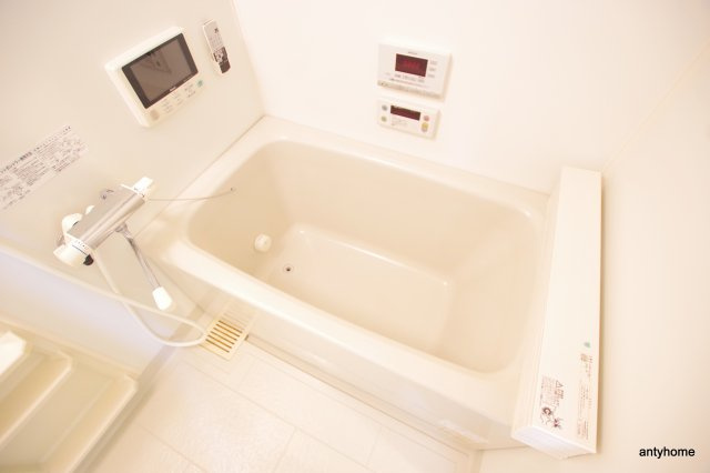 パークフラッツ野田阪神駅前　仲介手数料無料の浴室