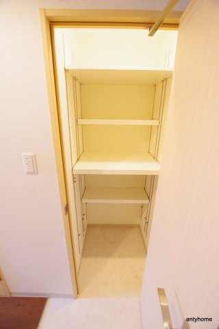 パークフラッツ野田阪神駅前　仲介手数料無料の収納