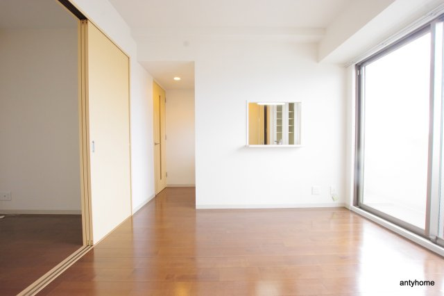 パークフラッツ野田阪神駅前　仲介手数料無料の居間・リビング