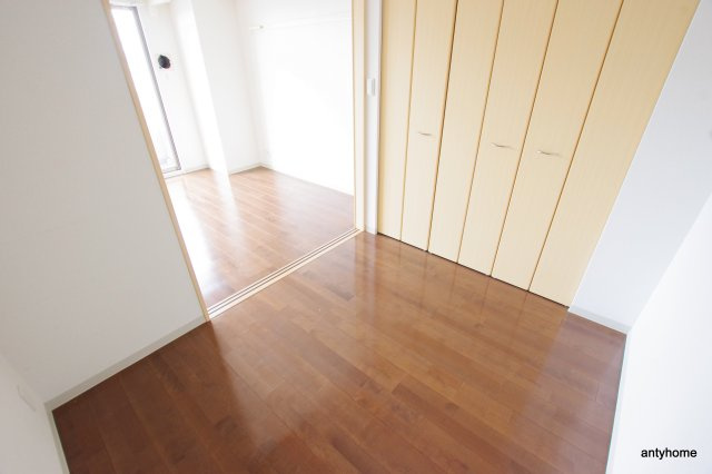 パークフラッツ野田阪神駅前　仲介手数料無料の寝室