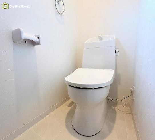 草加市青柳6丁目　中古一戸建てのトイレ