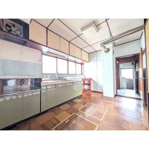 日吉町2丁目中古住宅のキッチン