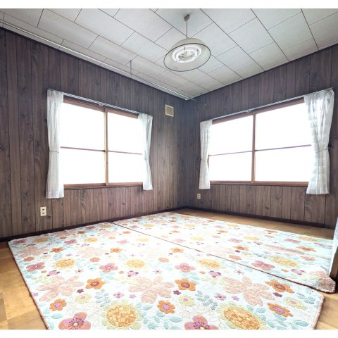 日吉町2丁目中古住宅の洋室