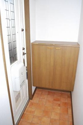 ヴルヴァール観世の玄関