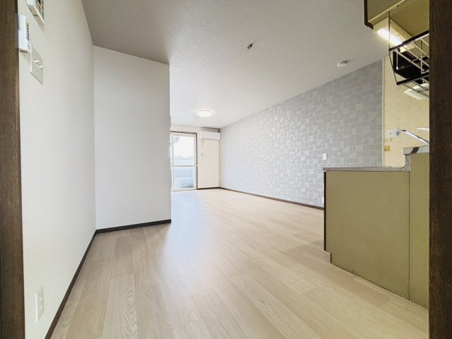 ヴルヴァール観世の居間・リビング