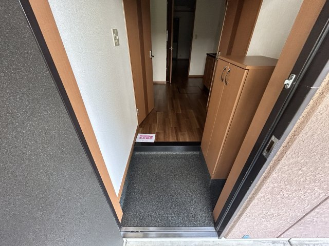 レジデンスＥ＆Ｒの玄関