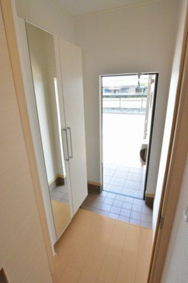 【玄関】 | グランツオーヴェルⅠ