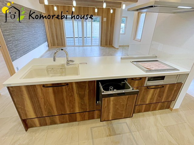 さいたま市見沼区宮ヶ谷塔　新築一戸建てのキッチン|キッチンでお料理をお楽しみください