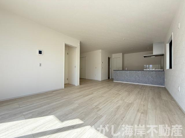 平塚市御殿４丁目　新築戸建　全５棟の居間・リビング|21.9帖　LDK