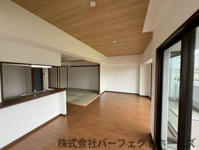 【居間・リビング】の画像