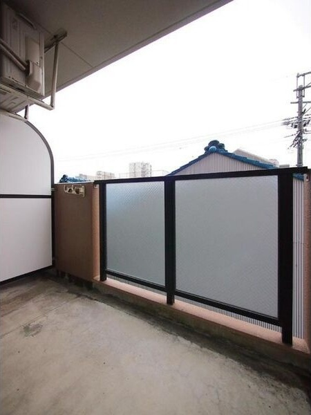 クレストステージ瑞穂のバルコニー